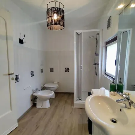 Casa Monastero Feriehus Dervio