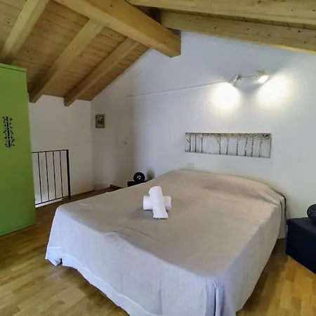 Feriehus Casa Monastero Dervio